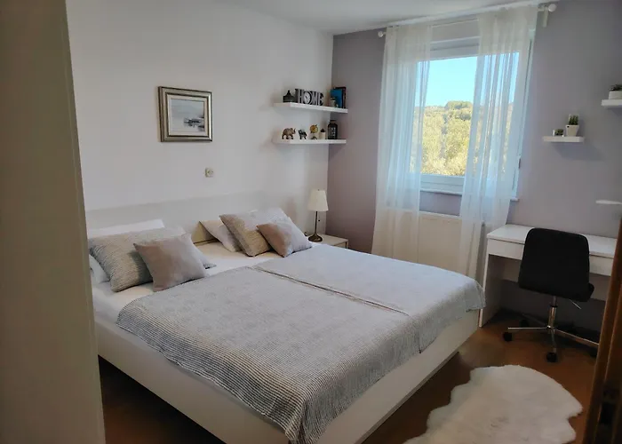 Luxury Beach Apartment